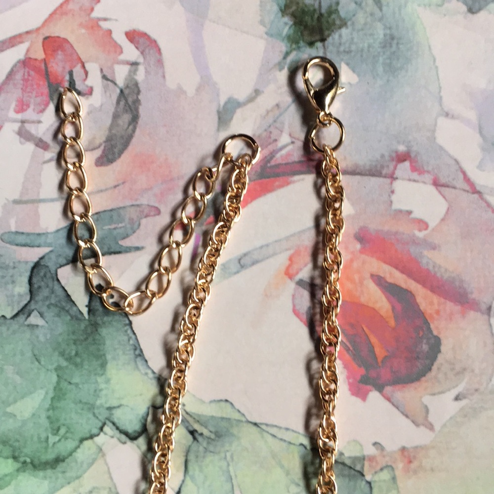 New! Howlite Tassel Necklace - Picture 4 of 4
